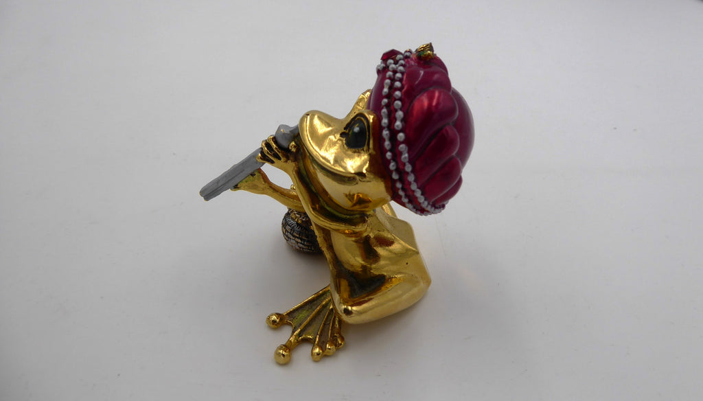 Fakir frog copyright TFM en laiton massif décoré