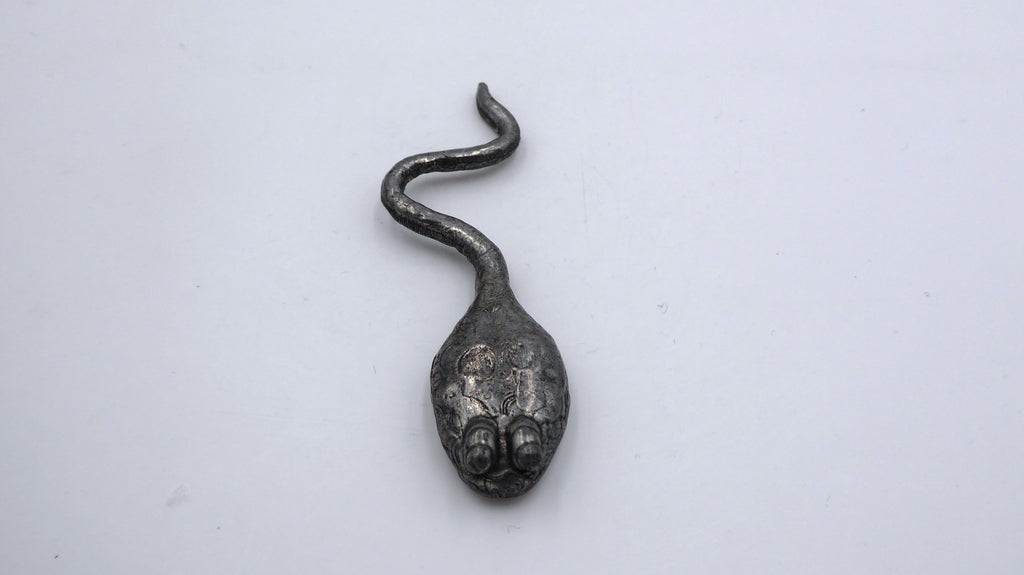 Grenouille serpentée en étain