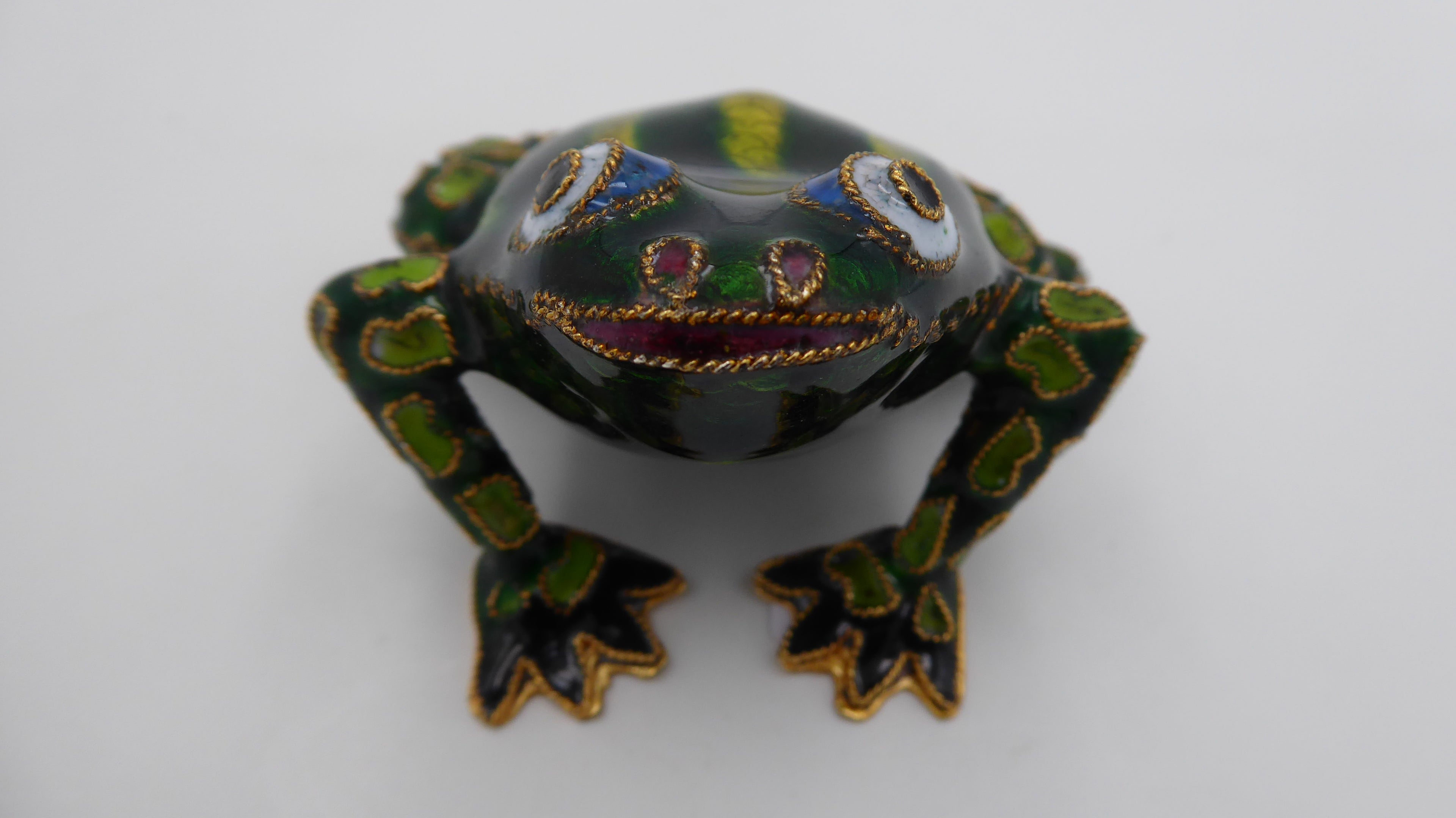 Grenouille en laiton émaillé