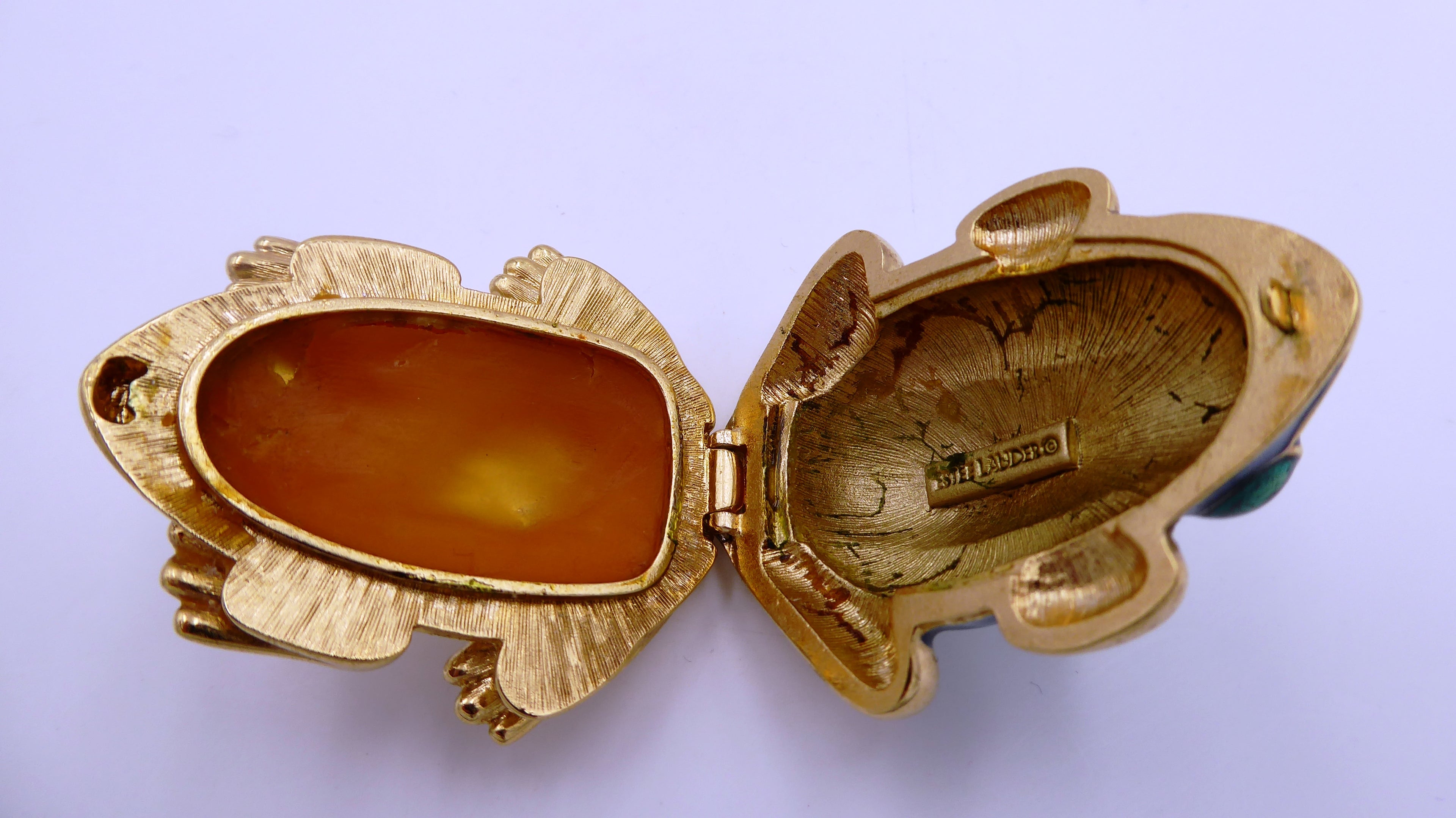 Boite en laiton émaillé fond de teint ESTEE LAUDER (Collector)