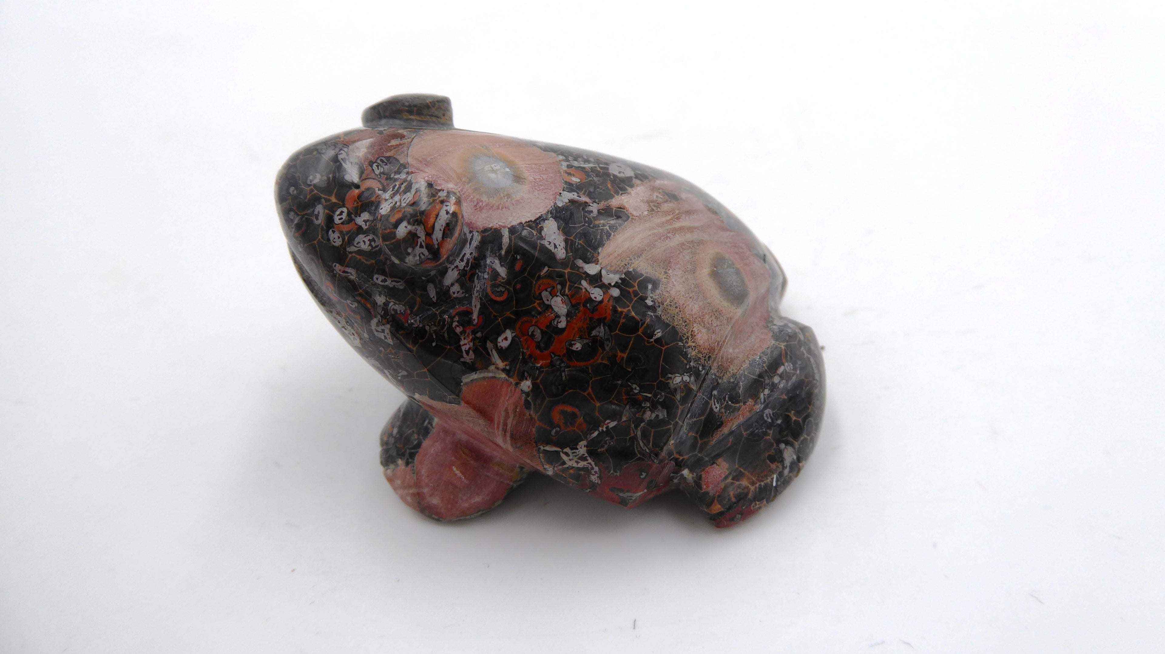 Petite grenouille en rhodonite