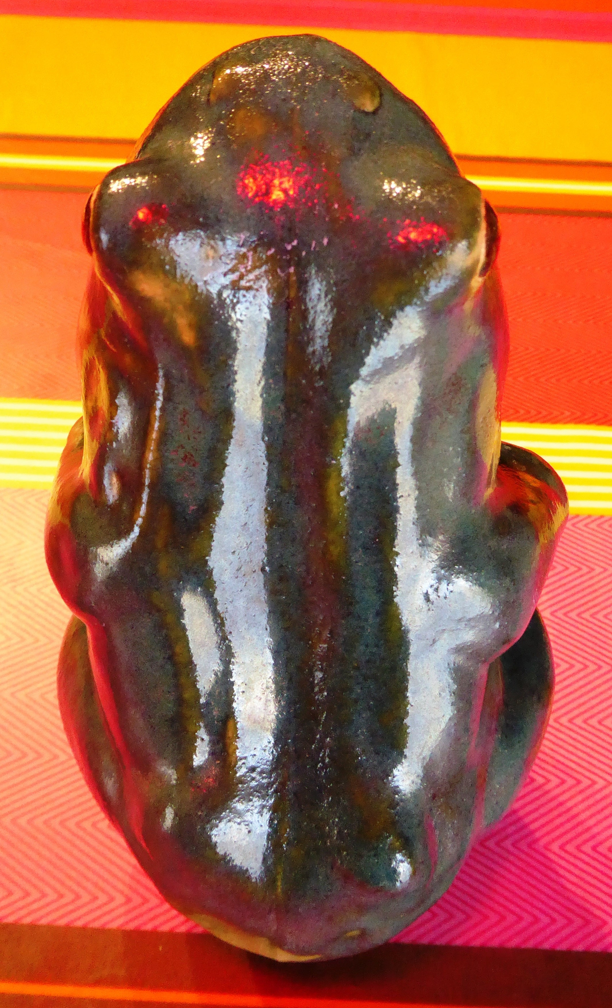Grosse grenouille en céramique