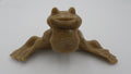 Grenouille en sable vernis